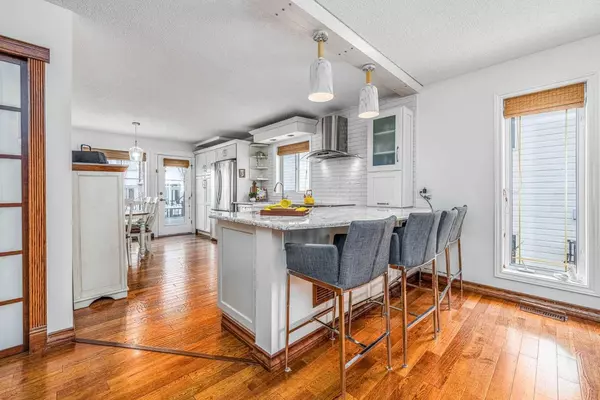 290 Arbour Wood Close NW, Calgary, AB T3G 4B4