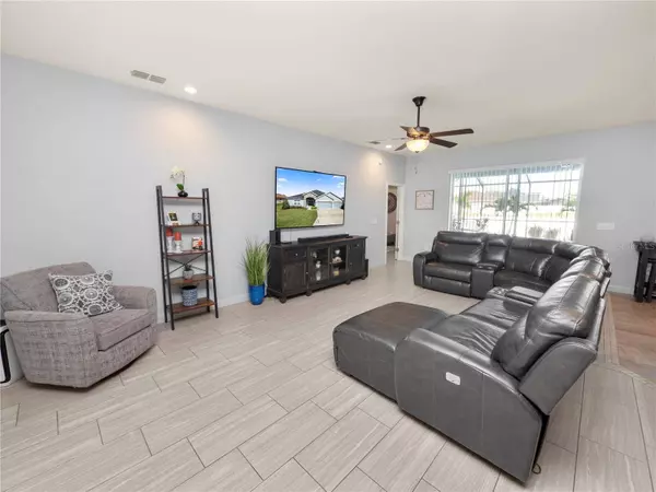 2562 HIGHLANDS CREEK WAY, Lakeland, FL 33813