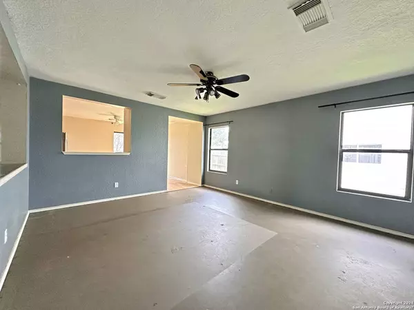 2807 BUTTERFLY PALM, San Antonio, TX 78245-2856