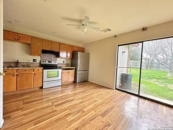 2807 BUTTERFLY PALM, San Antonio, TX 78245-2856