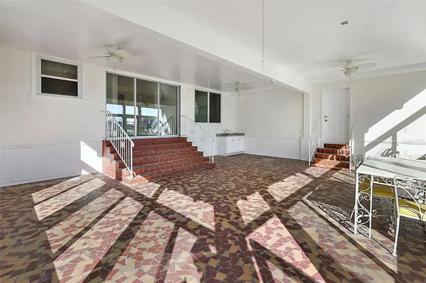 718 S 9TH ST, Leesburg, FL 34748