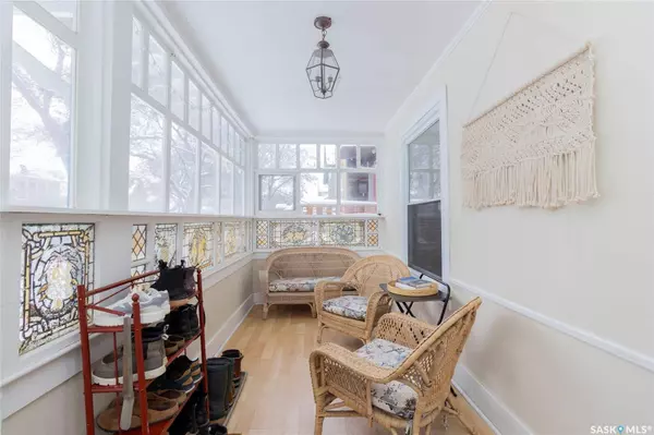 520 G AVENUE S, Saskatoon, SK S7M 1V6