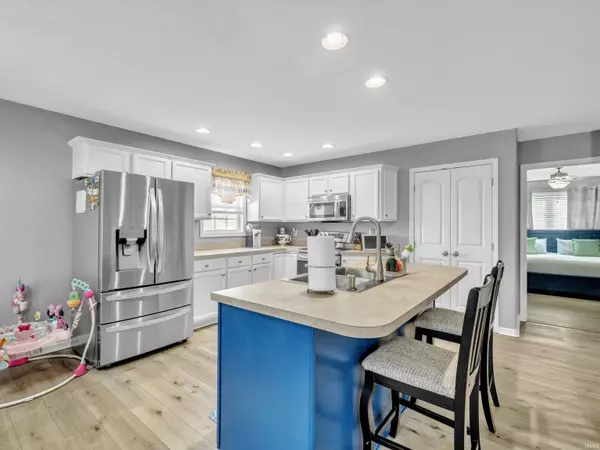 1128 W Cobblefield Drive, Rockport, IN 47635