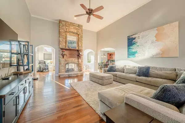 13002 Silverleaf CT, Plainfield, IL 60585