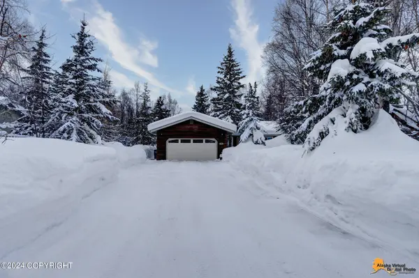 12944 Ridgeview DR, Anchorage, AK 99516