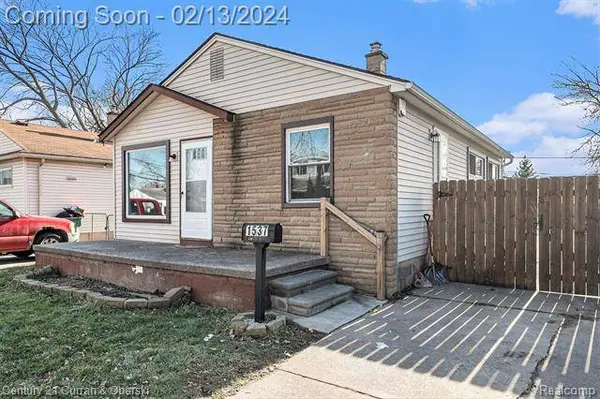 1537 UNIVERSITY Avenue, Lincoln Park, MI 48146