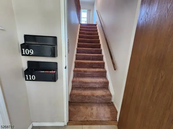 38 Wedgewood #110, Verona Twp., NJ 07044