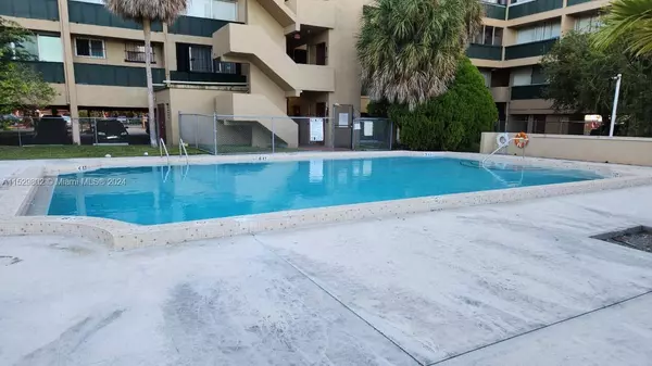 1750 W 56th St #107, Hialeah, FL 33012