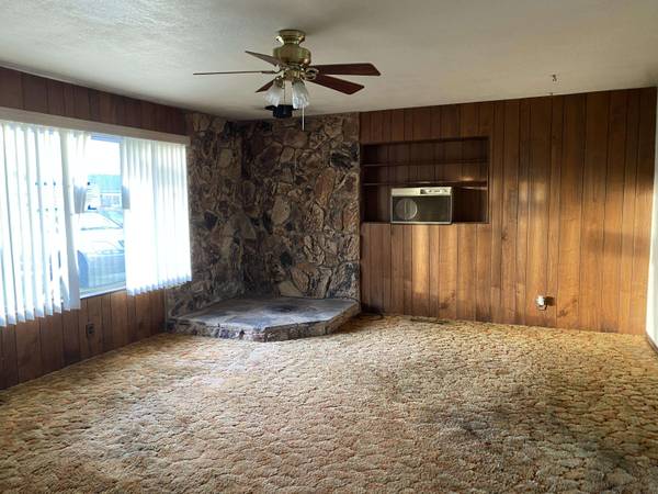 155 Bigham Dr, Central Point, OR 97502