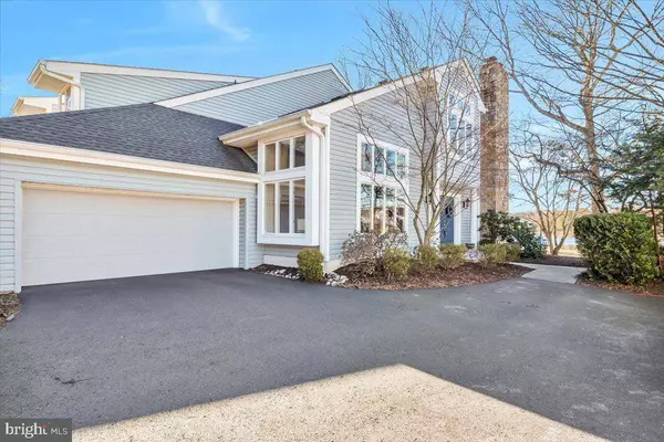 304 SUNSHINE LAKES DR, Voorhees, NJ 08043
