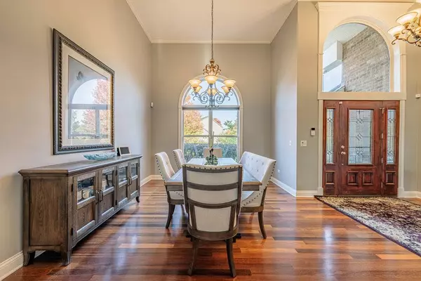 13002 Silverleaf CT, Plainfield, IL 60585