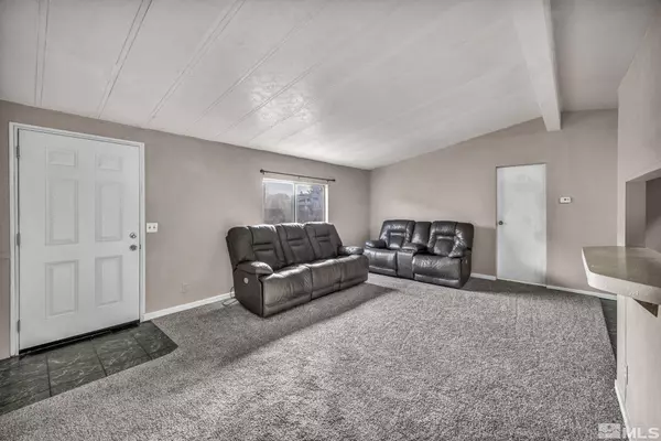 4770 Rampion Way, Reno, NV 89433-8322