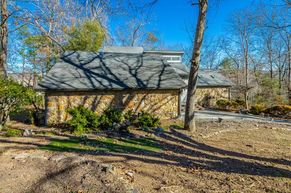 1406 Fore Winds Hill, Ooltewah, TN 37363