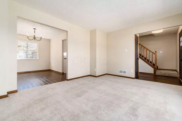 1000 Beaujolais Place, Galloway, OH 43119