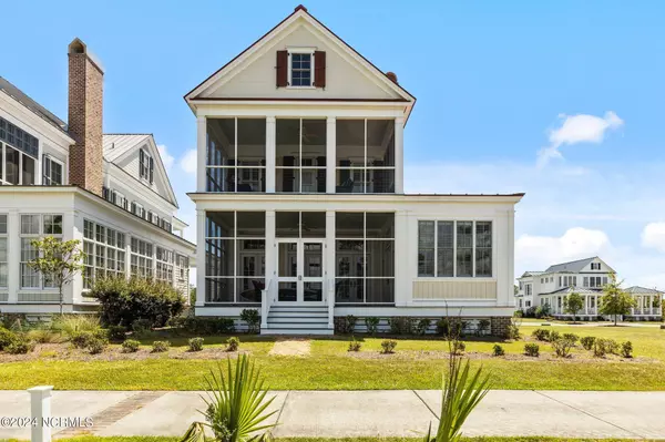 317 E Harborside Road, Oriental, NC 28571