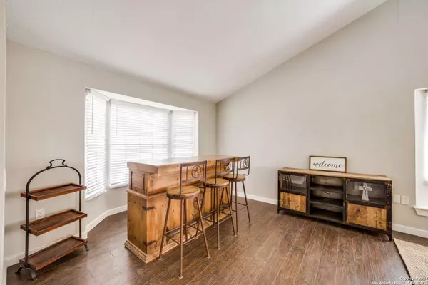 310 HORNBEAN LN, Cibolo, TX 78108-3147