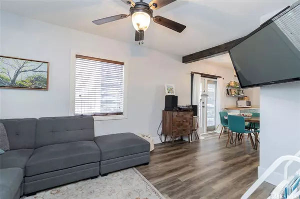 520 G AVENUE S, Saskatoon, SK S7M 1V6