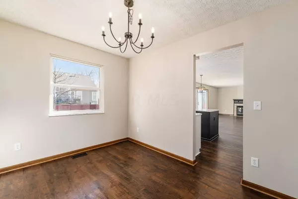 1000 Beaujolais Place, Galloway, OH 43119