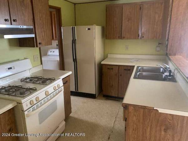 113 S Park Street, Ashley, MI 48806, Ashley, MI 48806