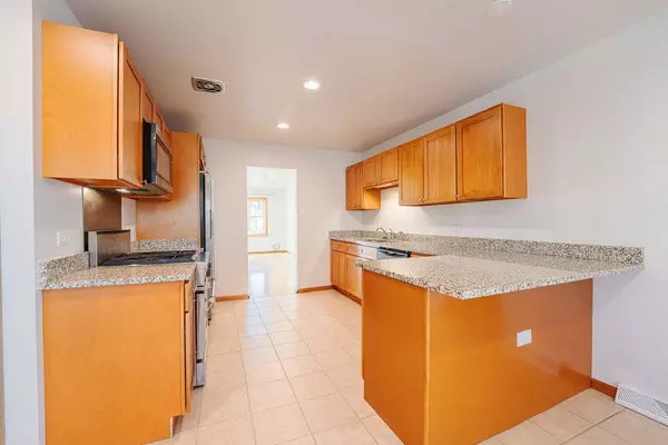 12 Apache DR, Thornton, IL 60476