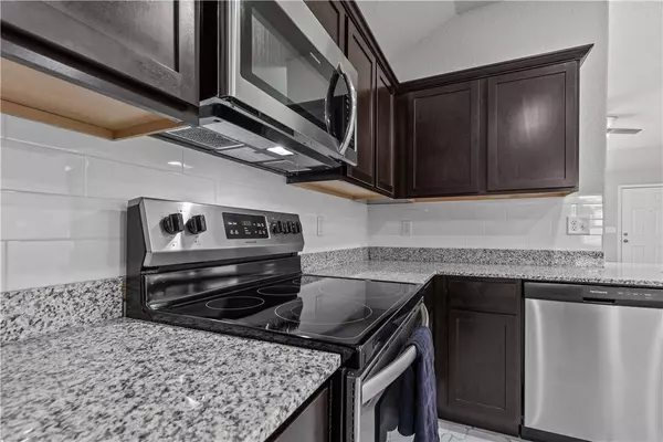 4889 W Hoover Loop, Fayetteville, AR 72704