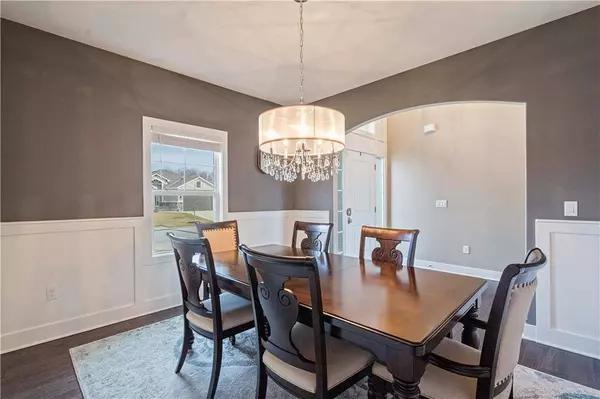 25557 W 144th CT, Olathe, KS 66061