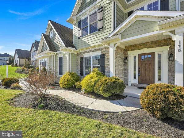 176 SAVANNAH DR, Hummelstown, PA 17036
