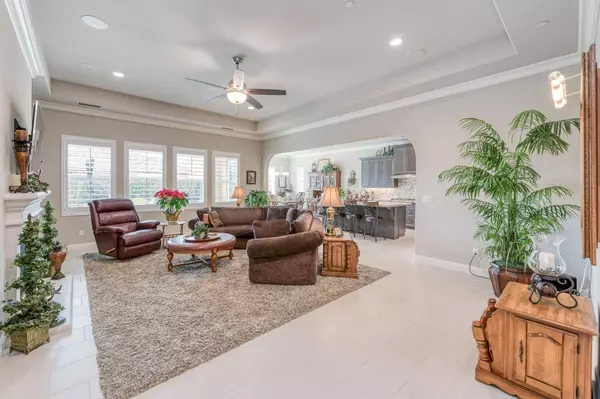 3280 Salem Avenue, Clovis, CA 93619