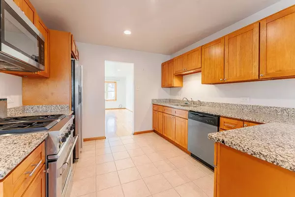 12 Apache DR, Thornton, IL 60476