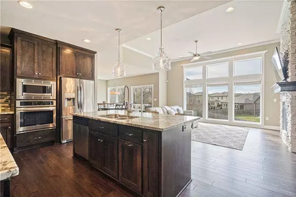 25557 W 144th CT, Olathe, KS 66061