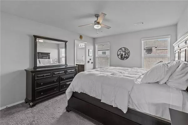 4889 W Hoover Loop, Fayetteville, AR 72704