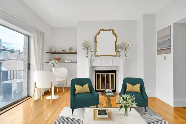 21 Hancock St #3, Boston, MA 02114