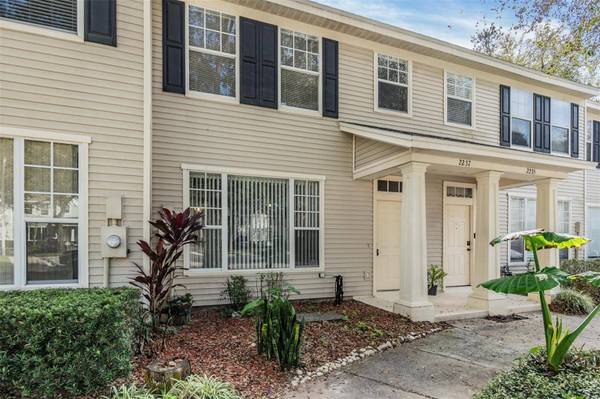 2237 GOLDEN OAK LN, Valrico, FL 33594