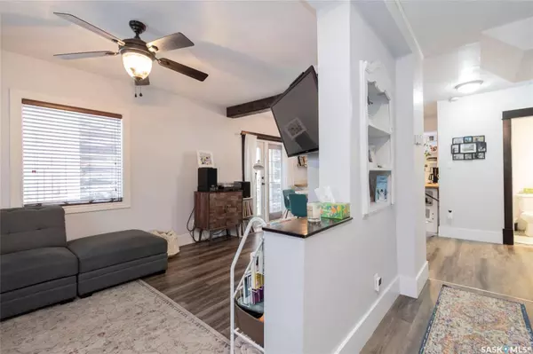 520 G AVENUE S, Saskatoon, SK S7M 1V6