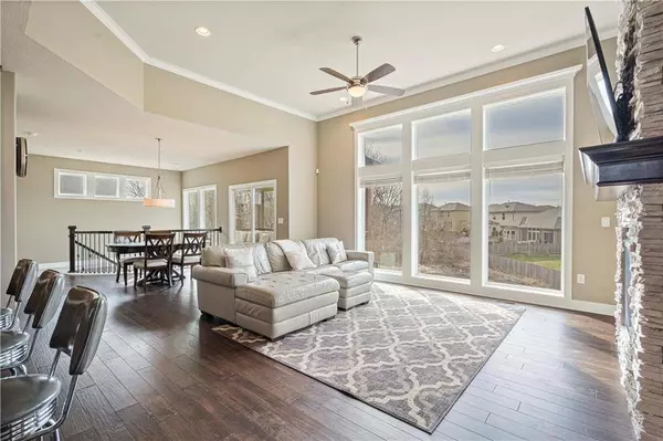 25557 W 144th CT, Olathe, KS 66061