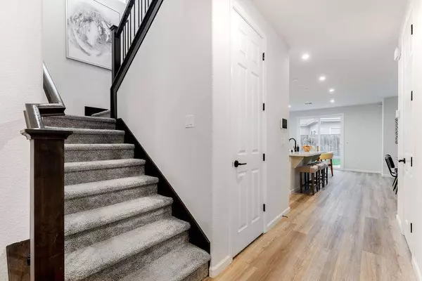 8230 Loyal DR, Sacramento, CA 95829