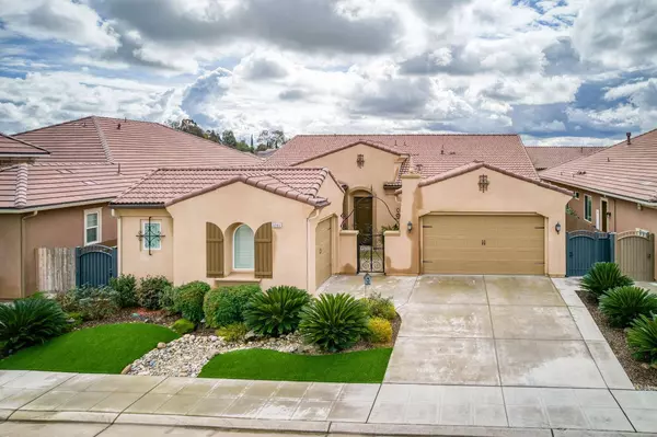 3280 Salem Avenue, Clovis, CA 93619