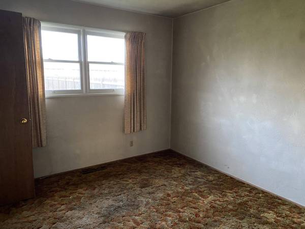 155 Bigham Dr, Central Point, OR 97502