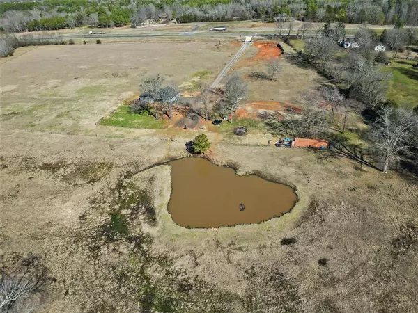 7406 E US Highway 80, Hawkins, TX 75765