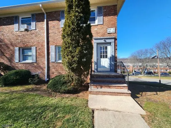 38 Wedgewood #110, Verona Twp., NJ 07044