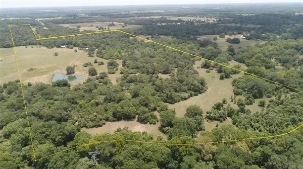714 County Road 211a, Hallettsville, TX 77964