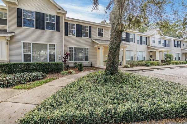 2237 GOLDEN OAK LN, Valrico, FL 33594