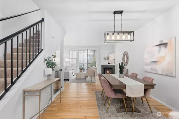 16125 Juanita Woodinville WAY NE #903, Bothell, WA 98011