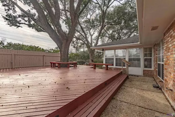 1064 WOODHAVEN ST, Baton Rouge, LA 70815