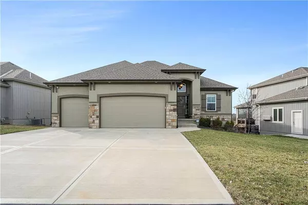 25557 W 144th CT, Olathe, KS 66061