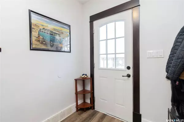 520 G AVENUE S, Saskatoon, SK S7M 1V6