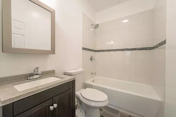 10235 S Wallace ST, Chicago, IL 60628