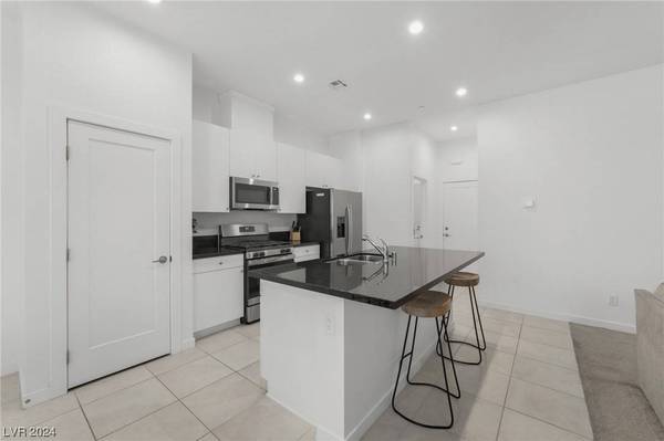 2662 Chance Canyon Street, Henderson, NV 89044