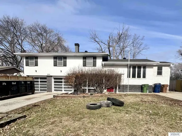 2808 Bonnie Street, Bellevue, NE 68147