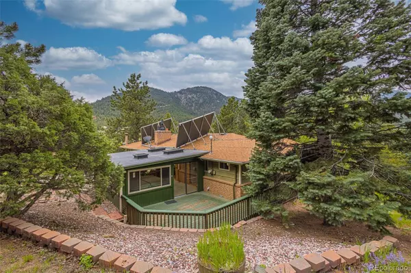 98 Button Rock RD, Lyons, CO 80540